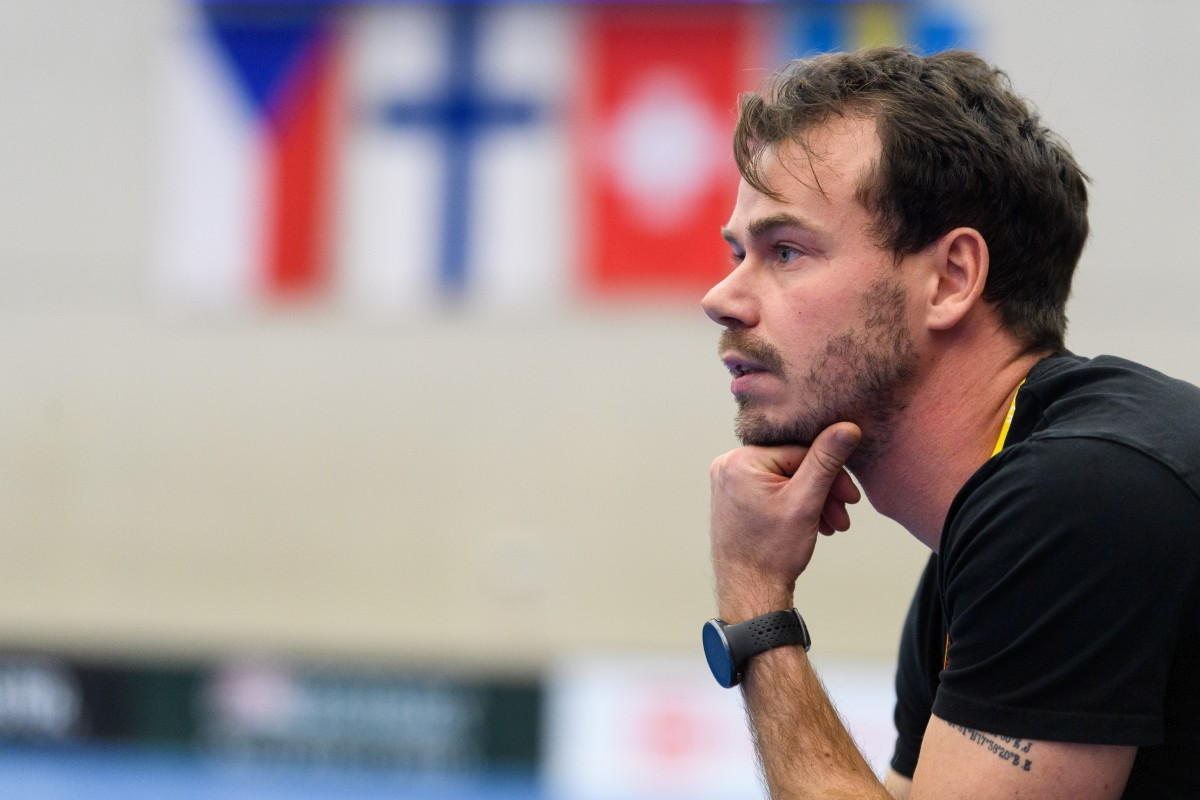 Oscar Lundin watching a match from the sideline